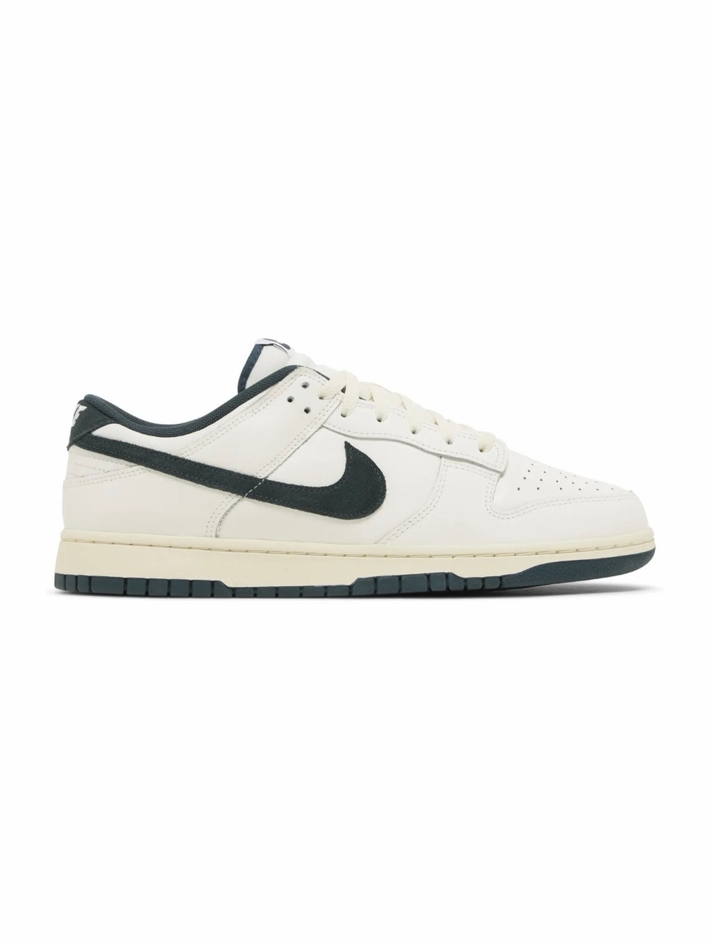 Nike Low-Top Skate Shoe - Cream / Dark Green
